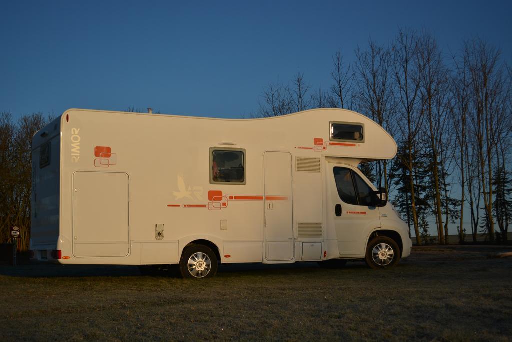 Penzion Farma Dvorec Radnice エクステリア 写真